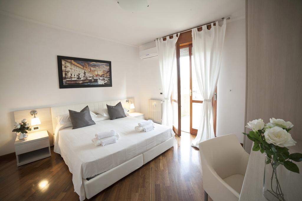 Roman Holidays All'Eur Room photo